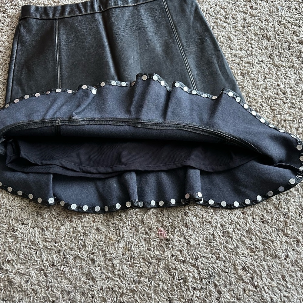 Zara Faux Women's Black Faux Leather Asymmetrical Skirt Size XS - Picture 10 of 11